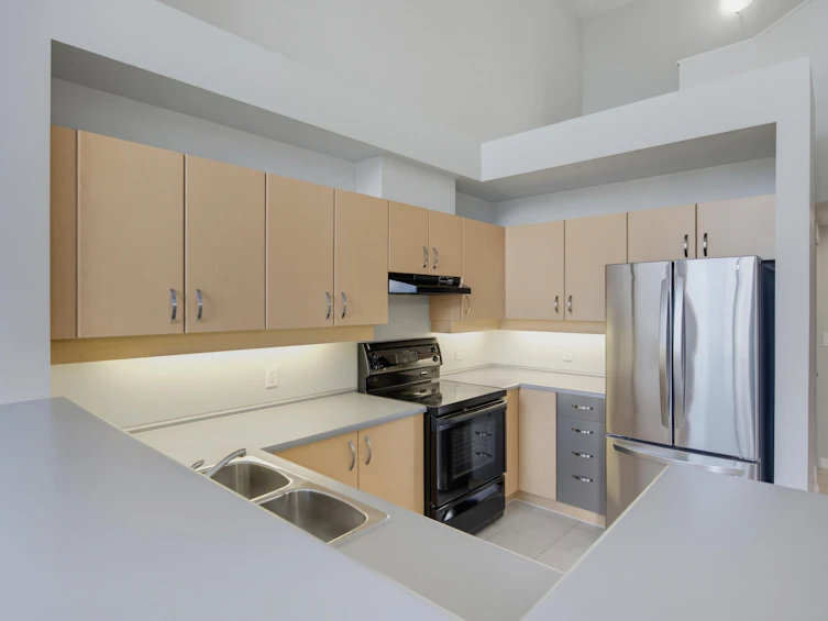 423-10866 City Parkway, Surrey, BC, V3T 5W9 - 7