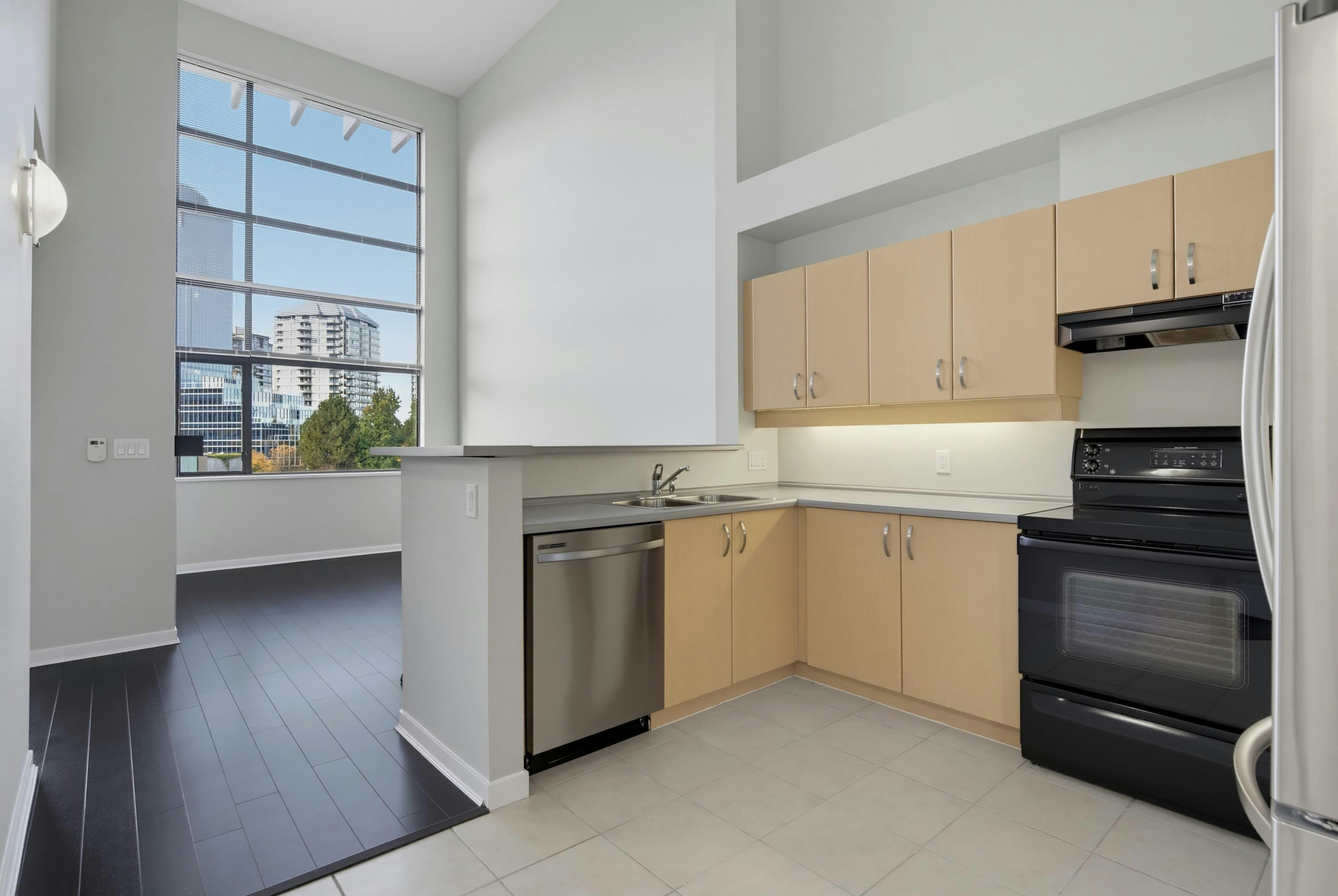 423-10866 City Parkway - 4