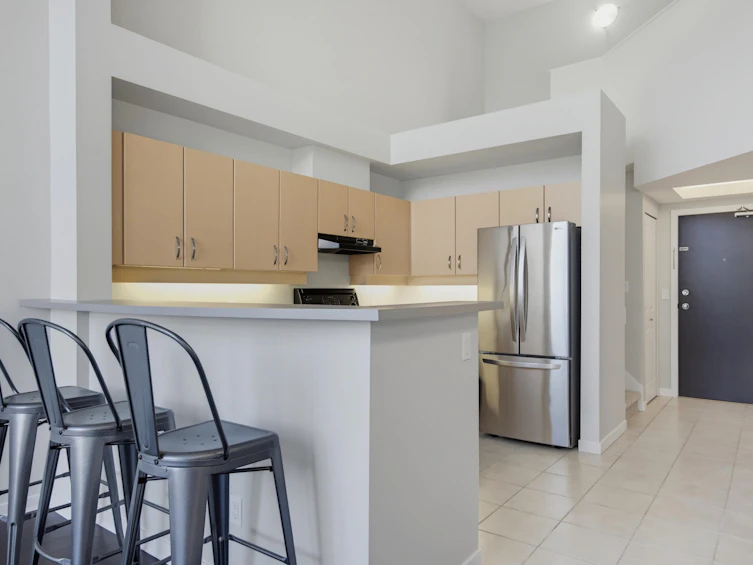 423-10866 City Parkway, Surrey, BC, V3T 5W9 - 6