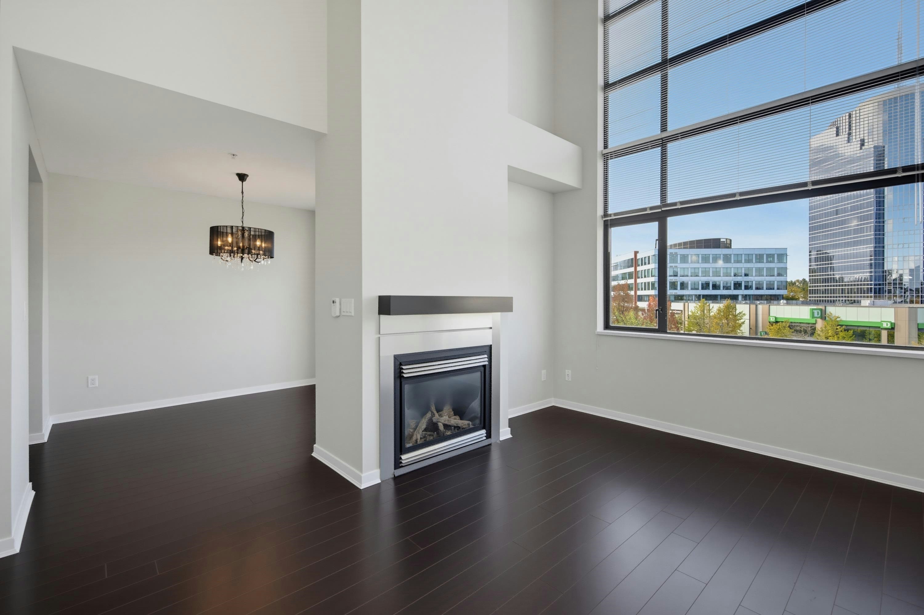 423-10866 City Parkway, Surrey, BC, V3T 5W9 - 10