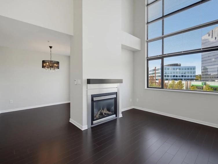 423-10866 City Parkway, Surrey, BC, V3T 5W9 - 10
