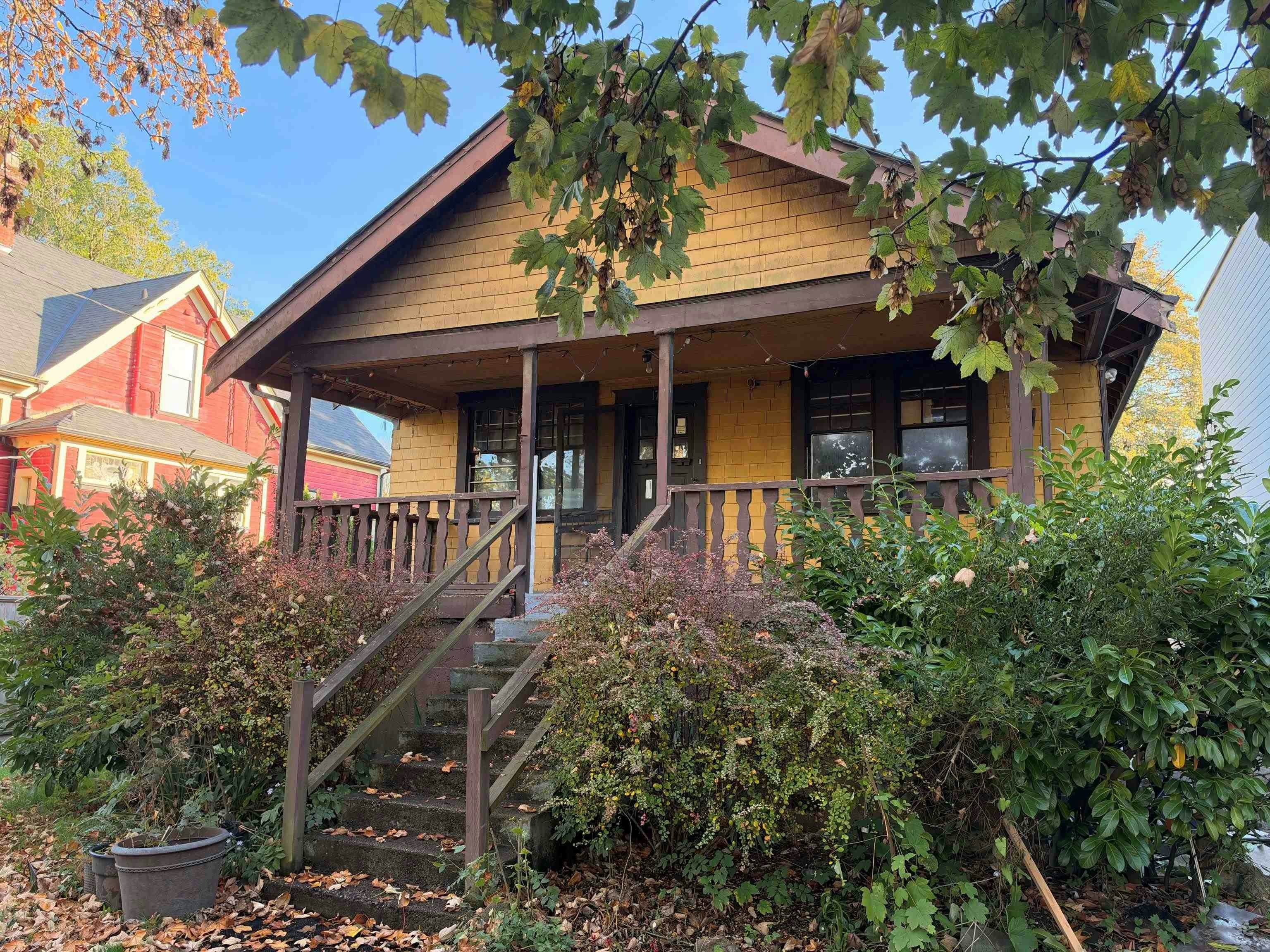 1736 Graveley Street, Vancouver, BC, V5L 3B1
