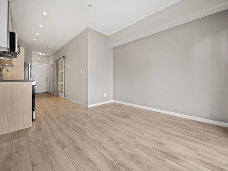 303-13768 108 Avenue, Surrey, BC, V3T 0L9 - 13