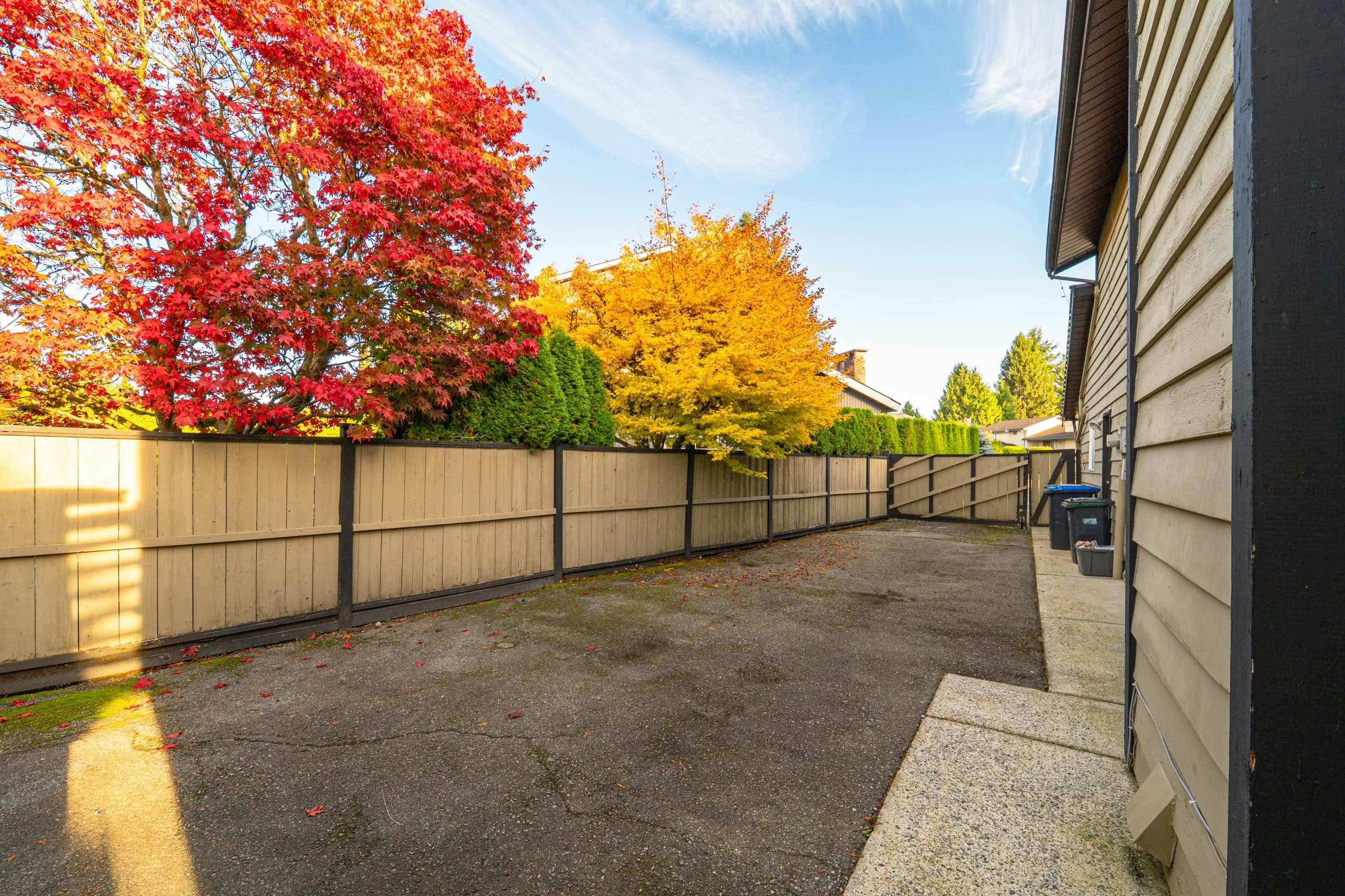 327 Mount Royal Court, Port Moody, BC, V3H 3Z3 - 39