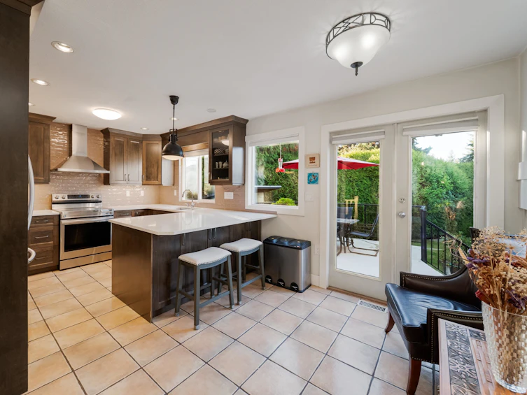 327 Mount Royal Court, Port Moody, BC, V3H 3Z3 - 8