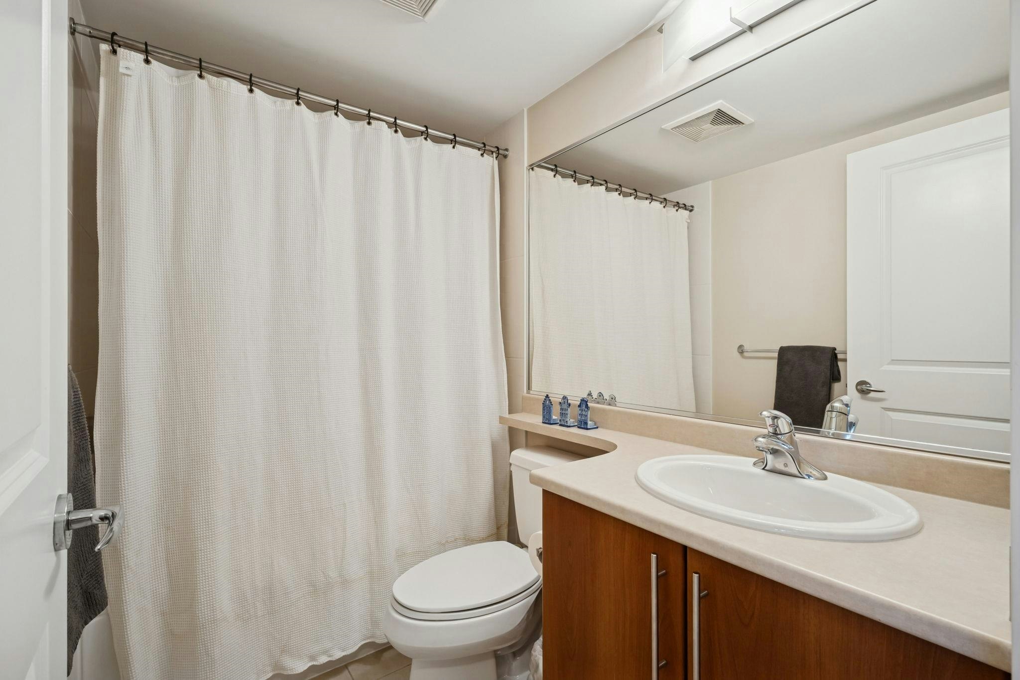 1402-2225 Holdom Avenue, Burnaby, BC, V5B 0A1 - 16