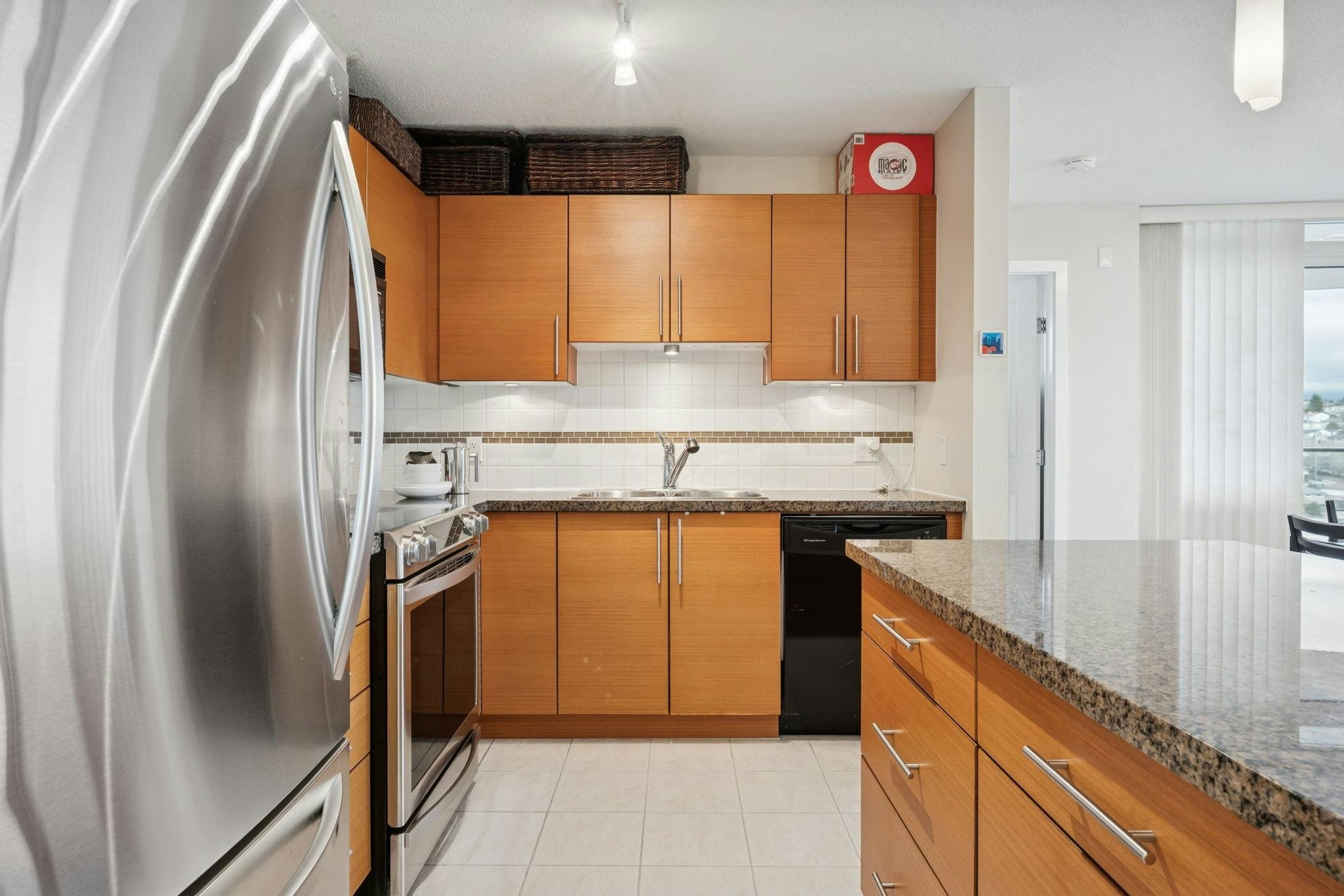 1402-2225 Holdom Avenue, Burnaby, BC, V5B 0A1 - 10