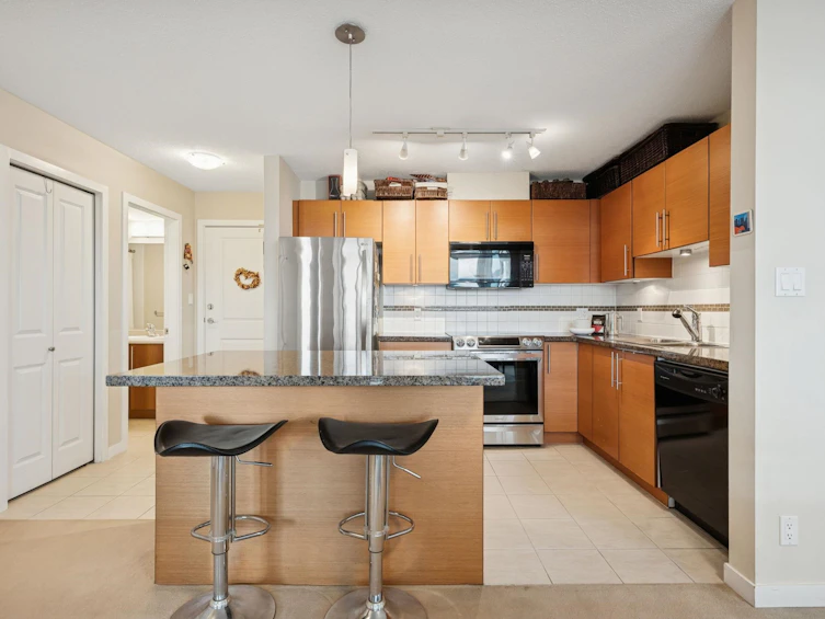 1402-2225 Holdom Avenue, Burnaby, BC, V5B 0A1 - 8