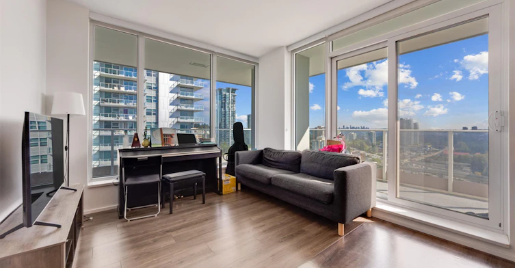 905-3833 Evergreen Place, Burnaby, BC, V3J 0M2 - 2