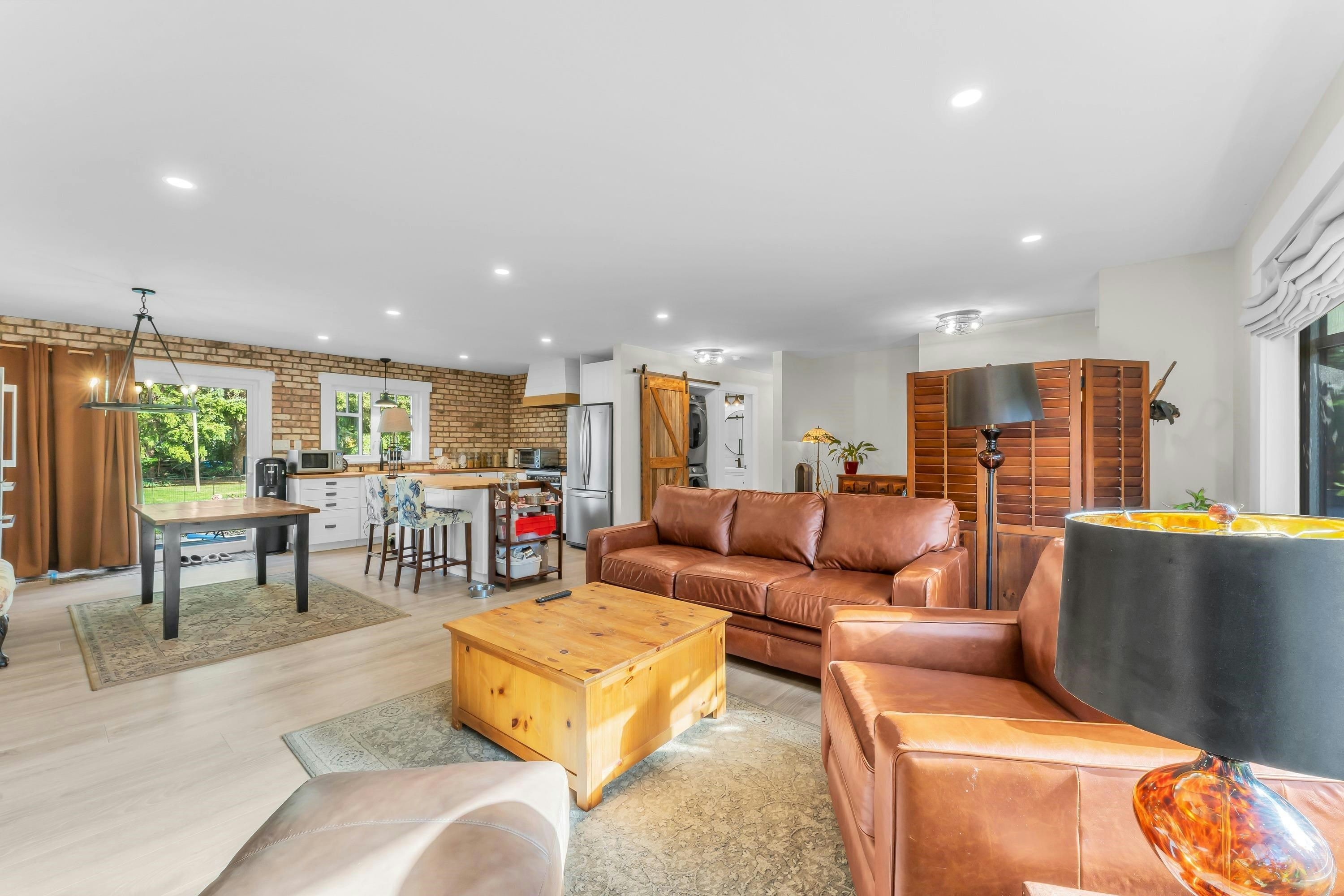 24633 56 Avenue - 3