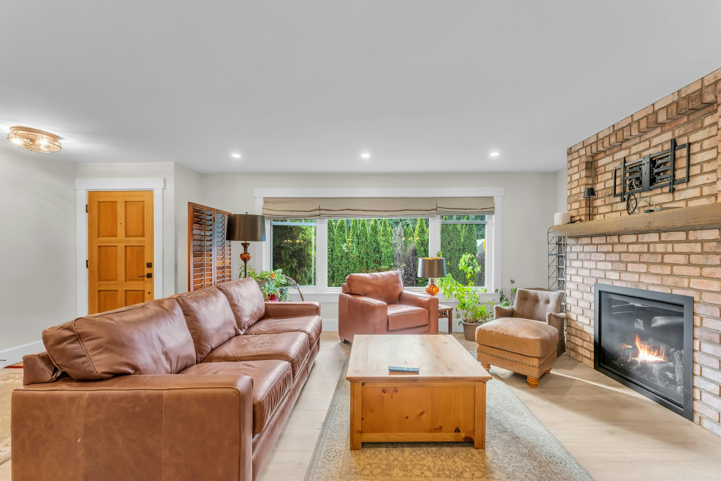 24633 56 Avenue - 2