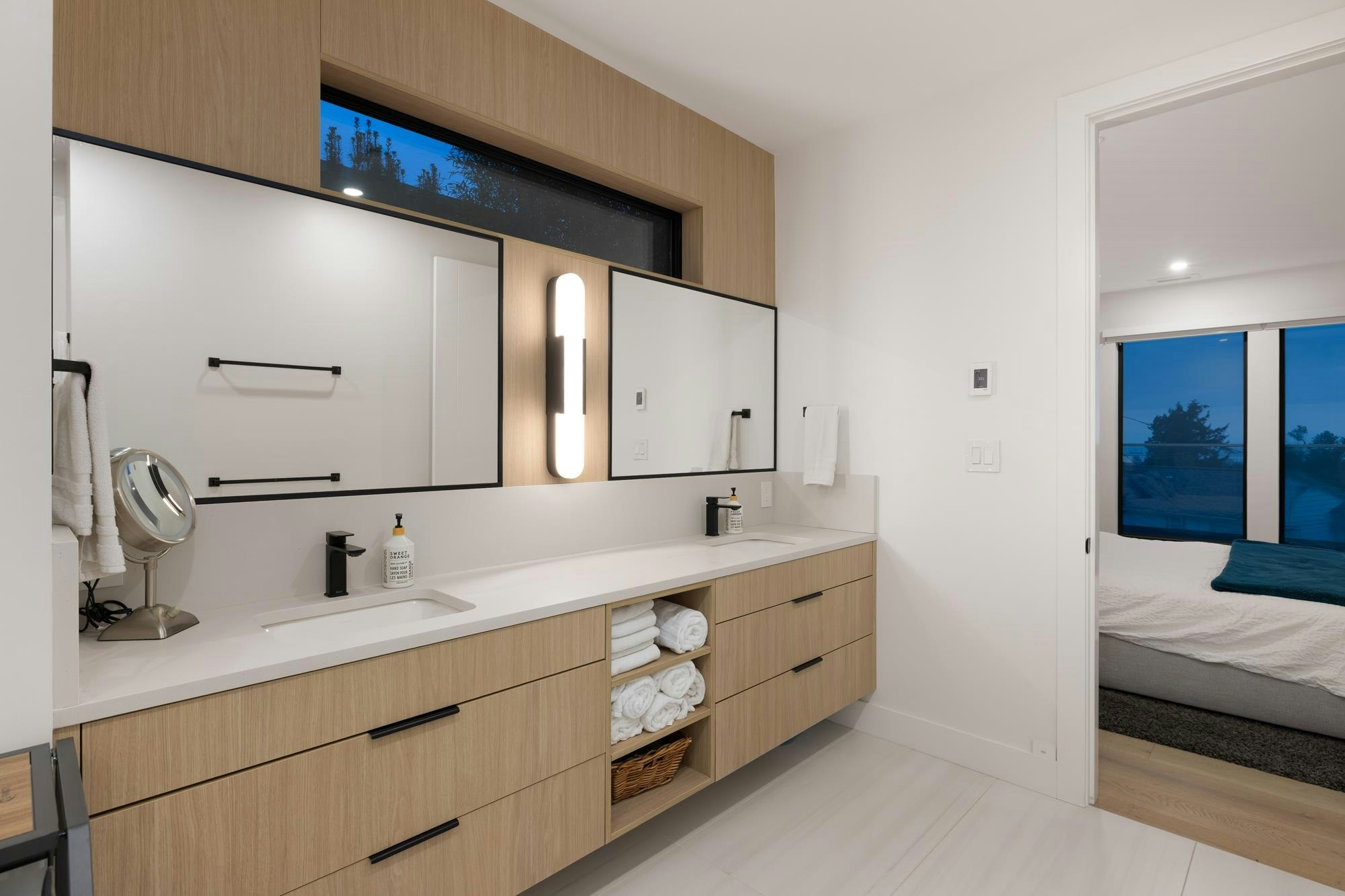 255 Sandringham Crescent, North Vancouver, BC, V7N 2R7 - 25