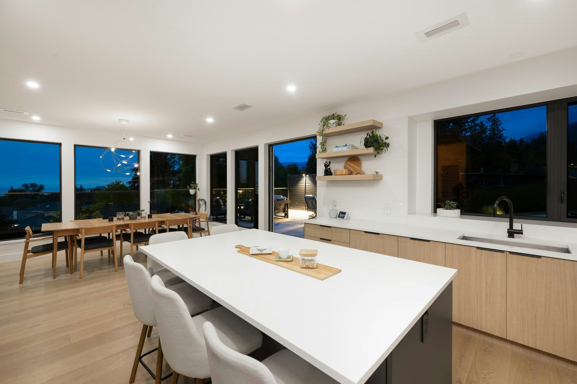 255 Sandringham Crescent, North Vancouver, BC, V7N 2R7 - 17