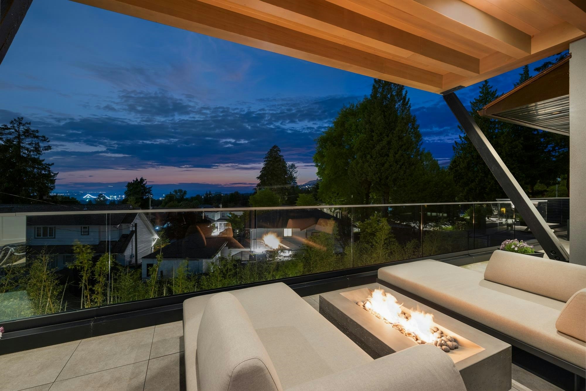 255 Sandringham Crescent, North Vancouver, BC, V7N 2R7 - 9