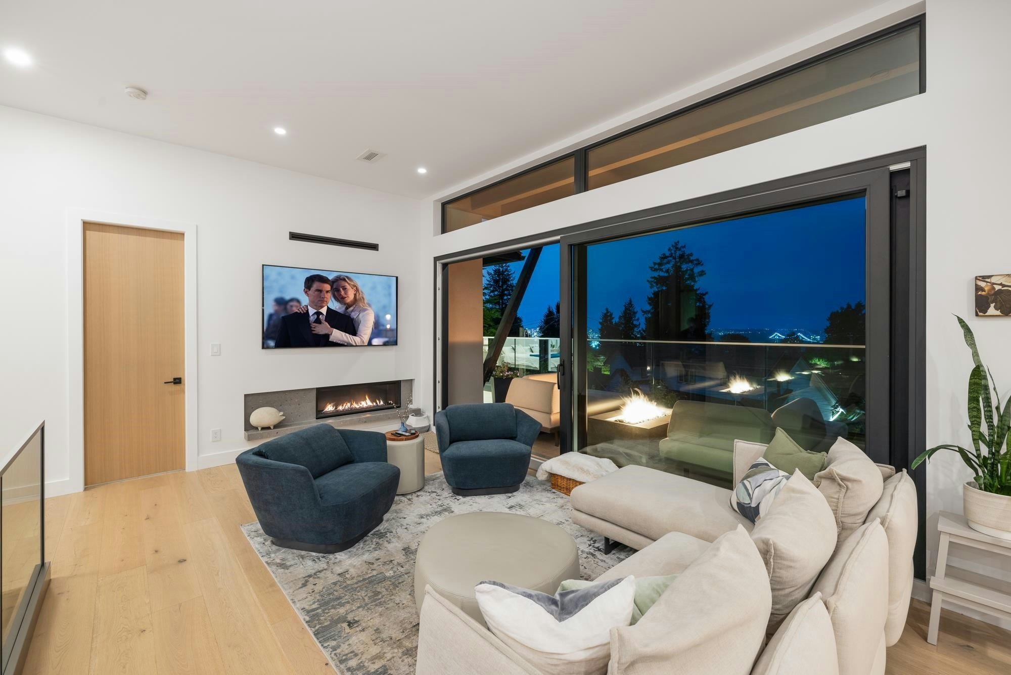 255 Sandringham Crescent, North Vancouver, BC, V7N 2R7 - 6