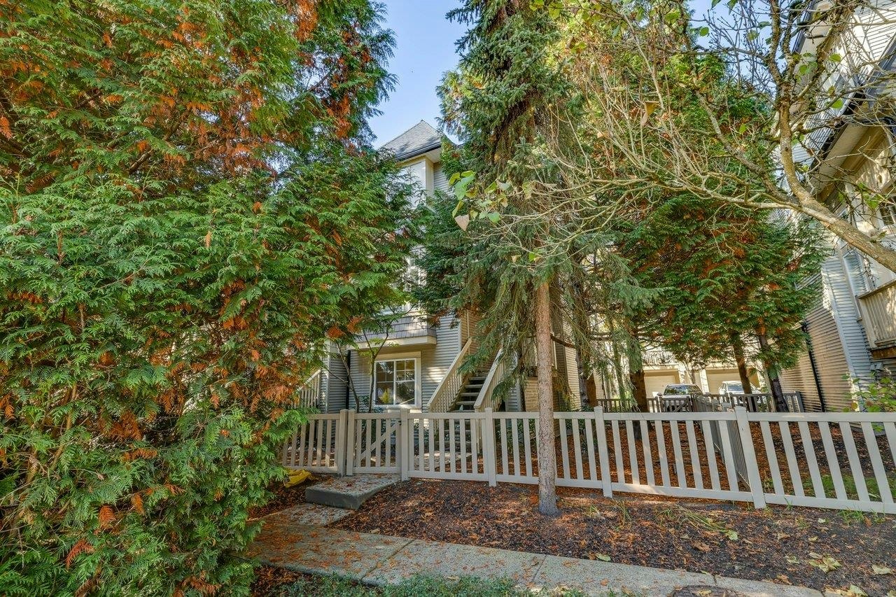 19-3711 Robson Court, Richmond, BC, V7C 5T8