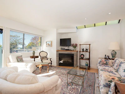 1896 Bellevue Avenue - 5