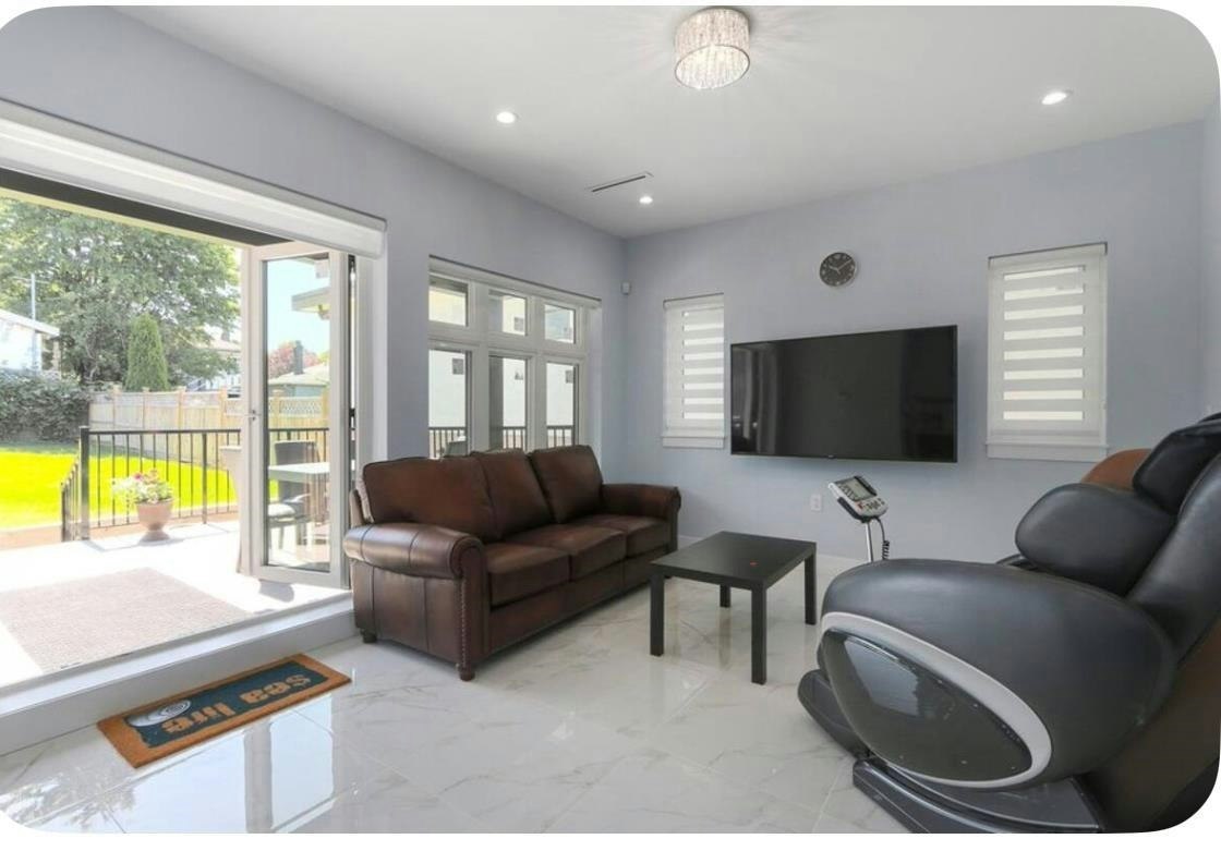 4666 Earles Street, Vancouver, BC, V5R 3R2 - 16