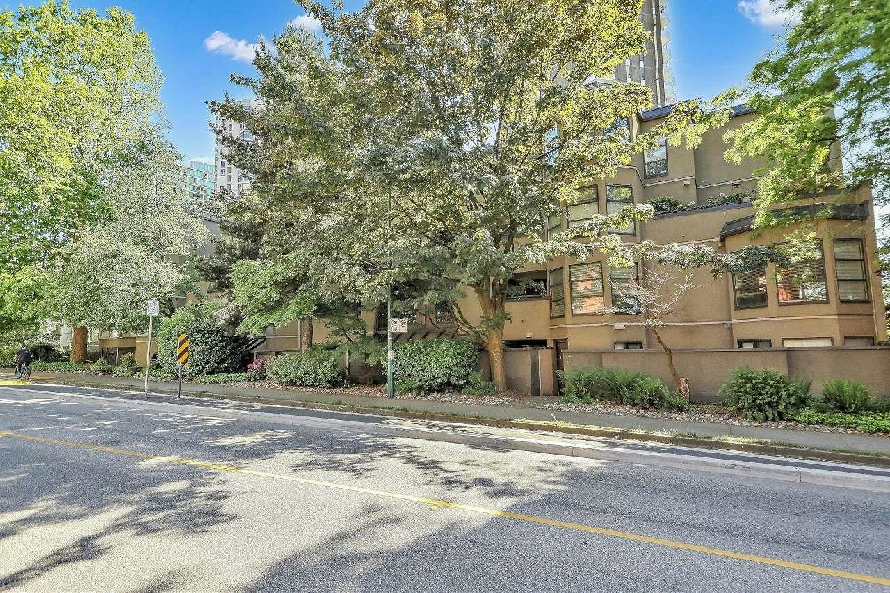 208-1106 Pacific Street, Vancouver, BC, V6E 1T4 - 23