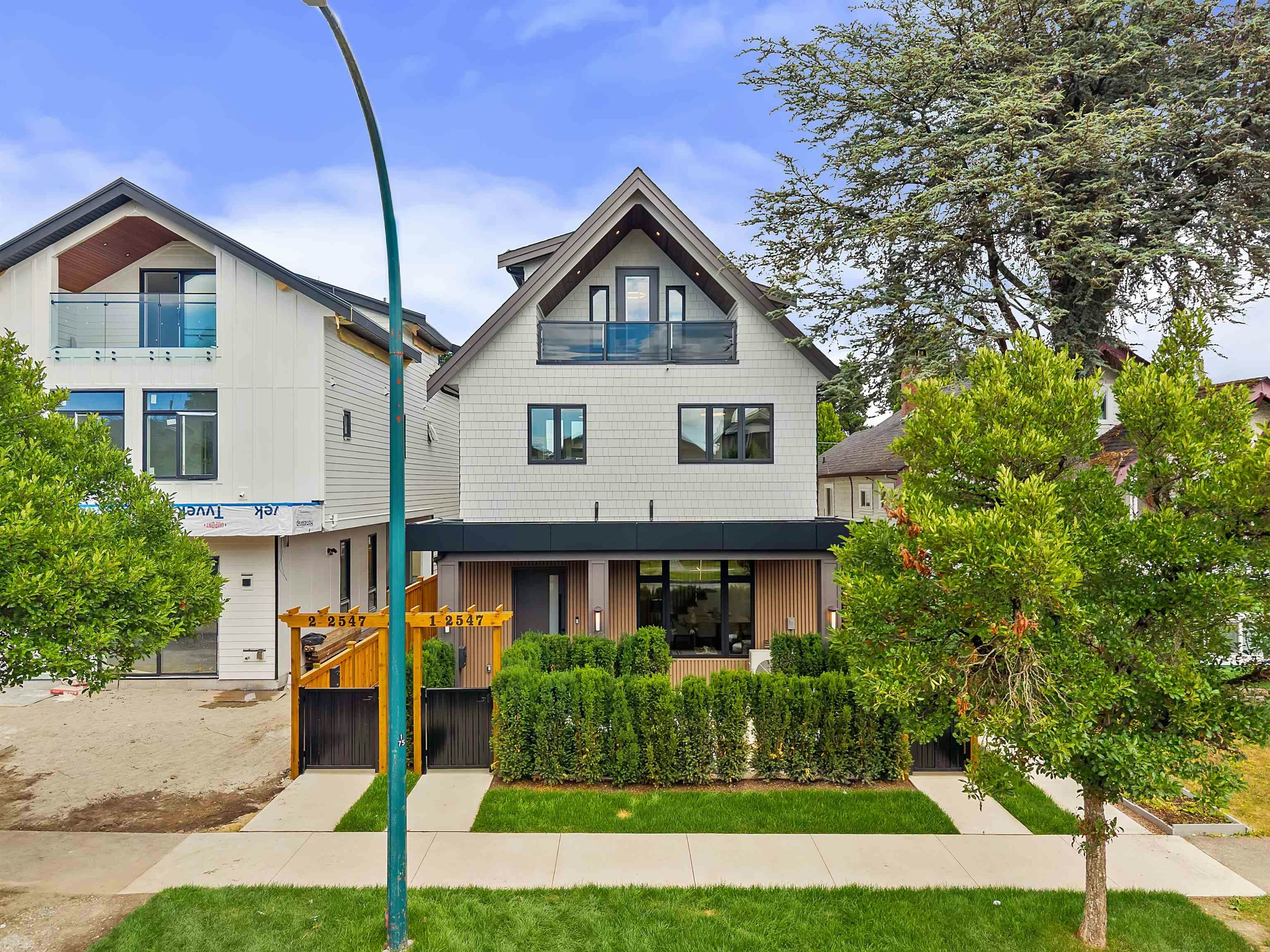 2-2547 E 2nd Avenue, Vancouver, BC, V5M 1C7