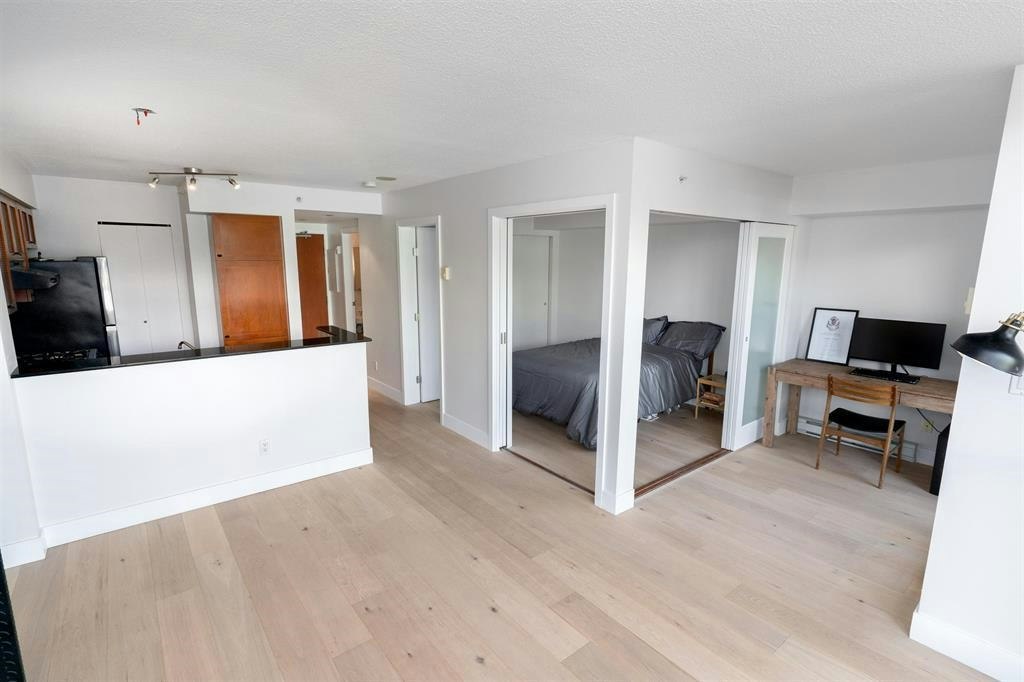 204-55 Alexander Street, Vancouver, BC, V6A 1B2 - 8
