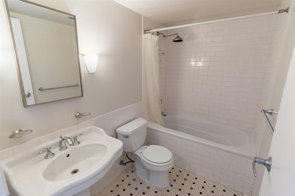 204-55 Alexander Street, Vancouver, BC, V6A 1B2 - 12