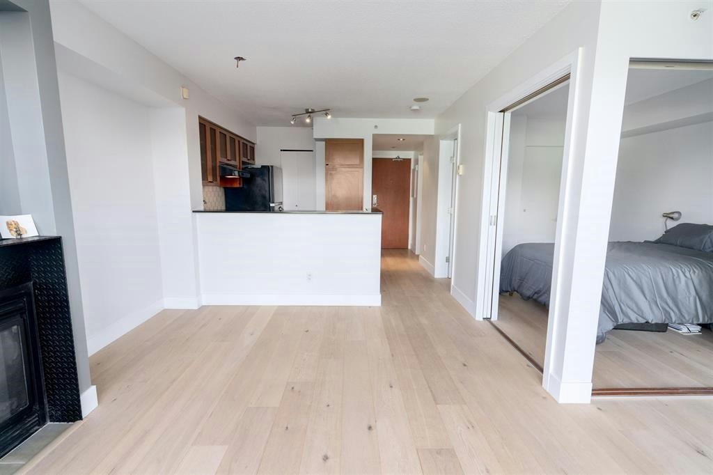 204-55 Alexander Street, Vancouver, BC, V6A 1B2 - 9