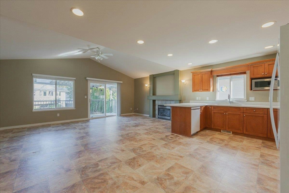 23661 114a Avenue, Maple Ridge, BC, V2W 2A4 - 5