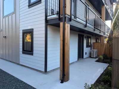 2-7087 Mary Avenue - 2