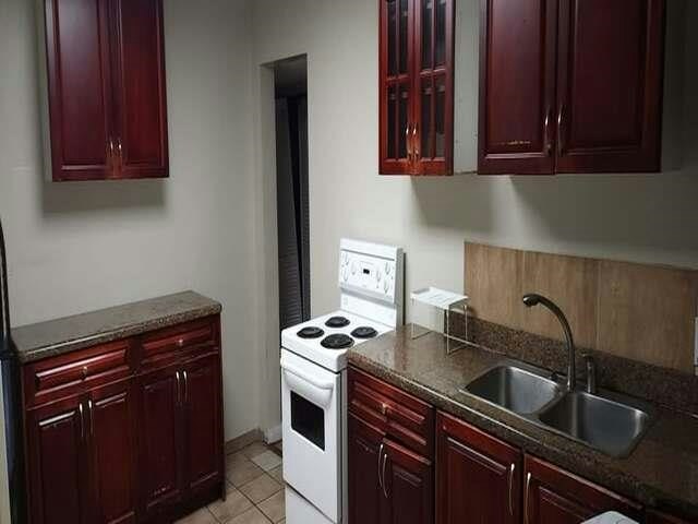7139 10 Avenue, Burnaby, BC, V3N 2R5 - 14