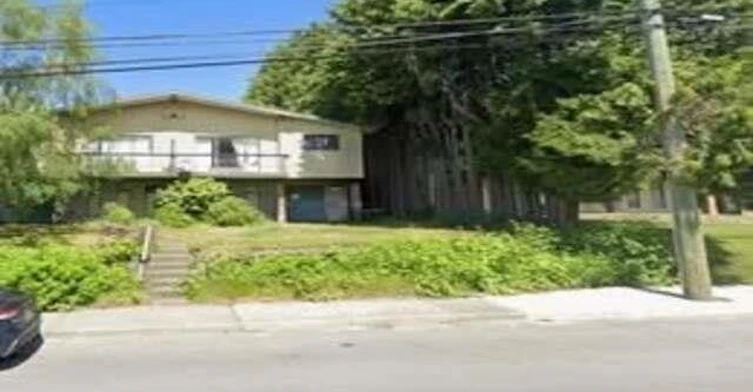 7141 10 Avenue, Burnaby, BC, V3K 4L5
