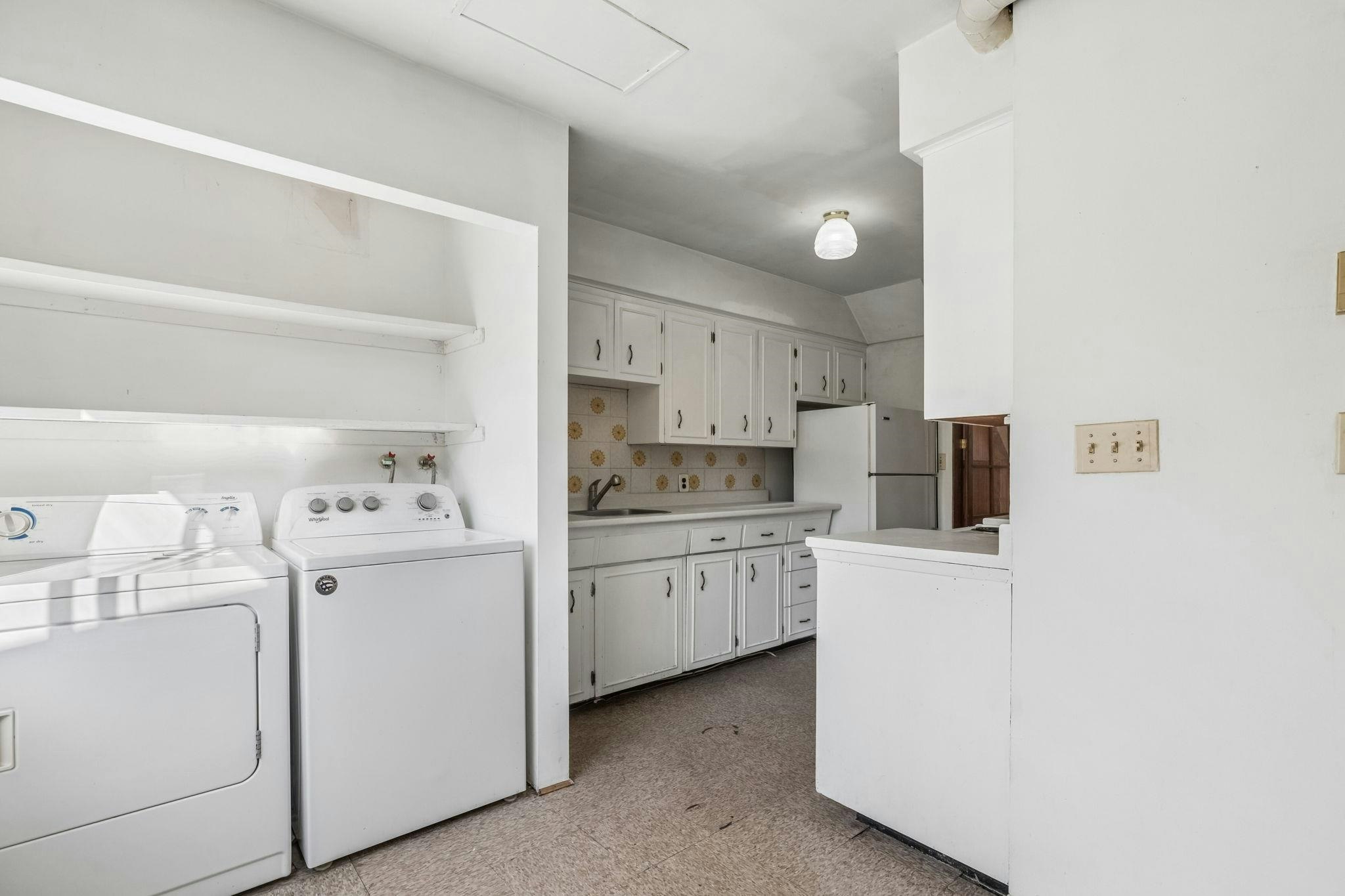 3740 Blundell Road, Richmond, BC, V7C 1G4 - 32