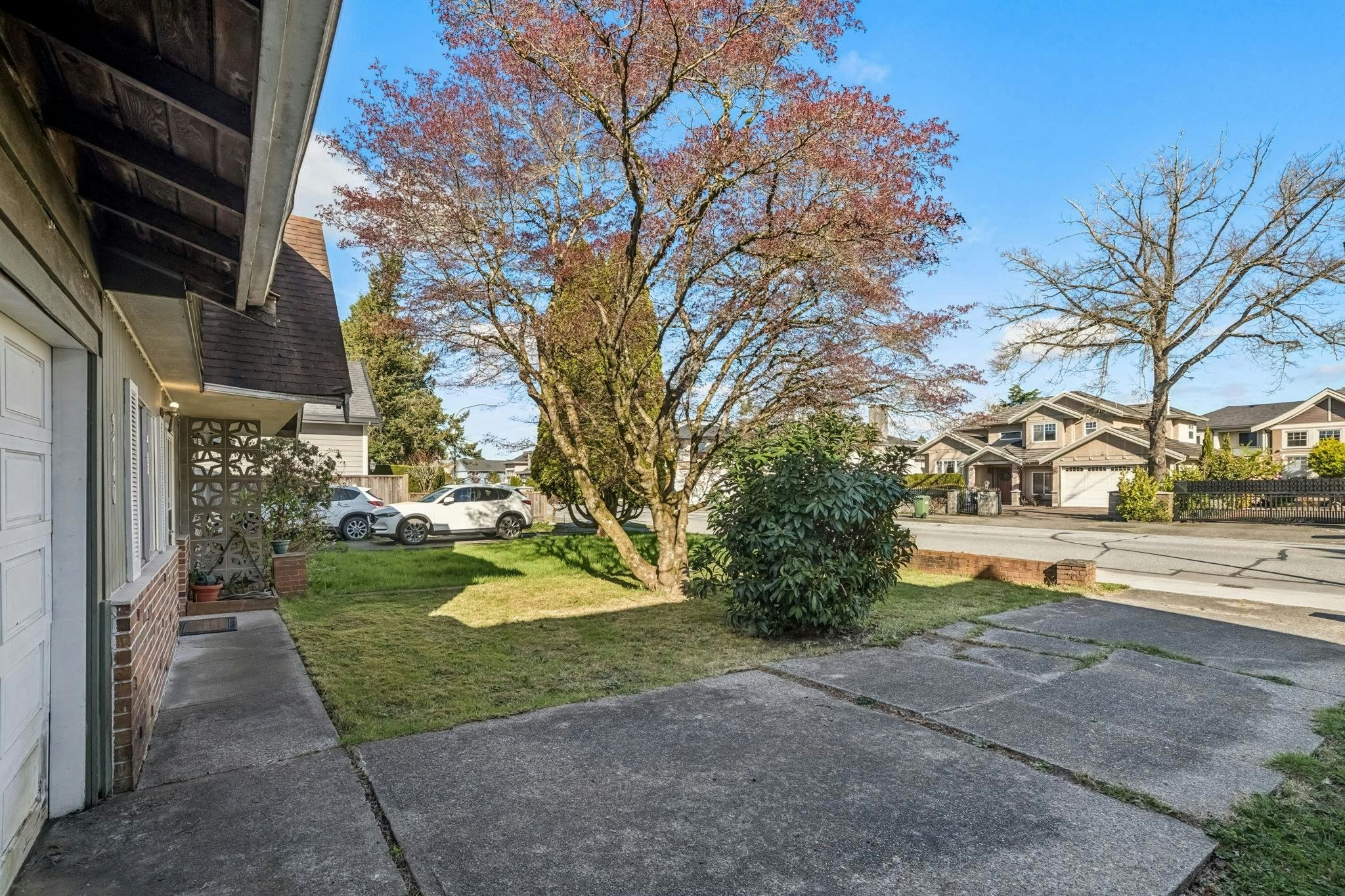 3740 Blundell Road, Richmond, BC, V7C 1G4 - 3