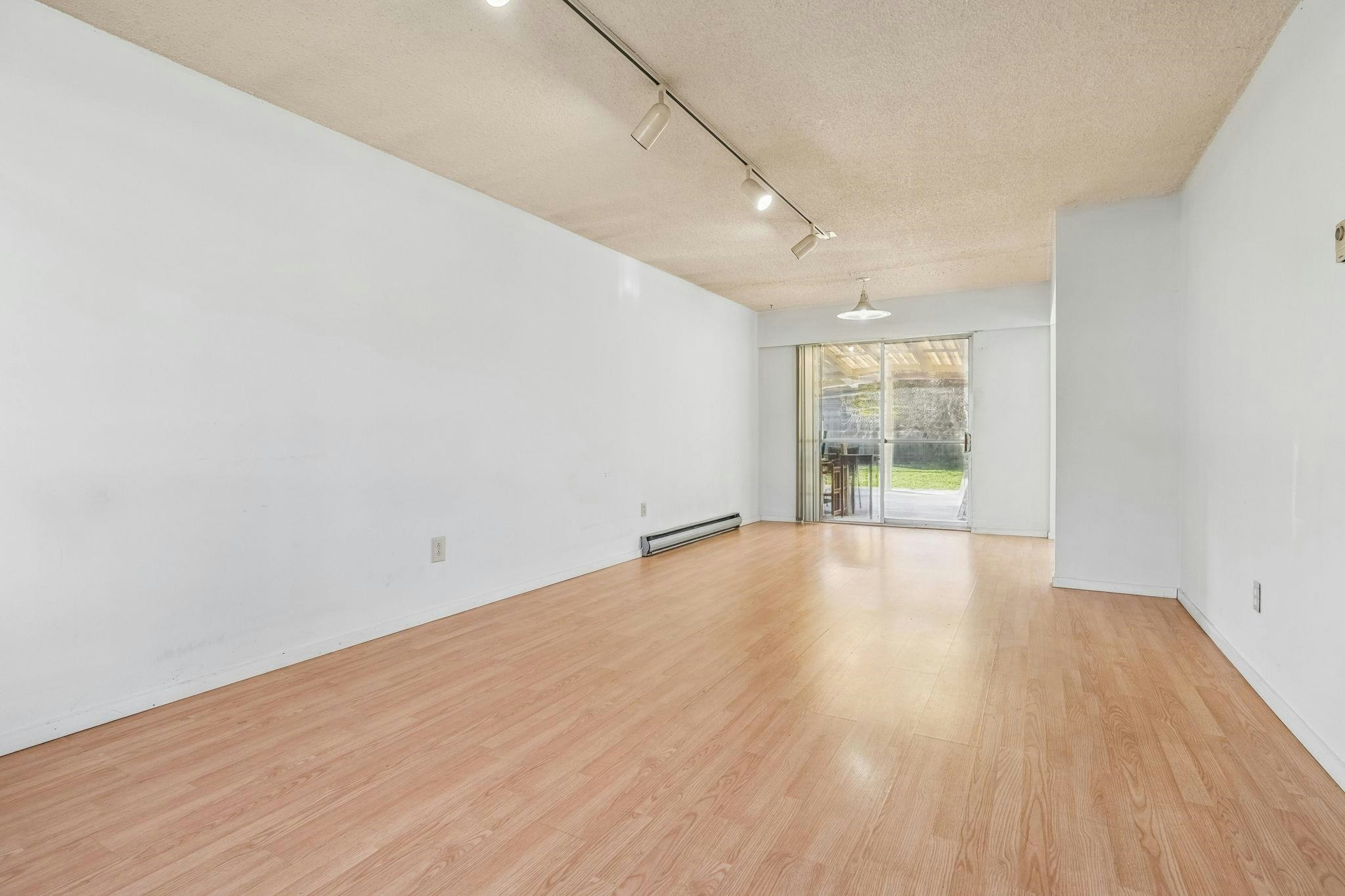3740 Blundell Road, Richmond, BC, V7C 1G4 - 5