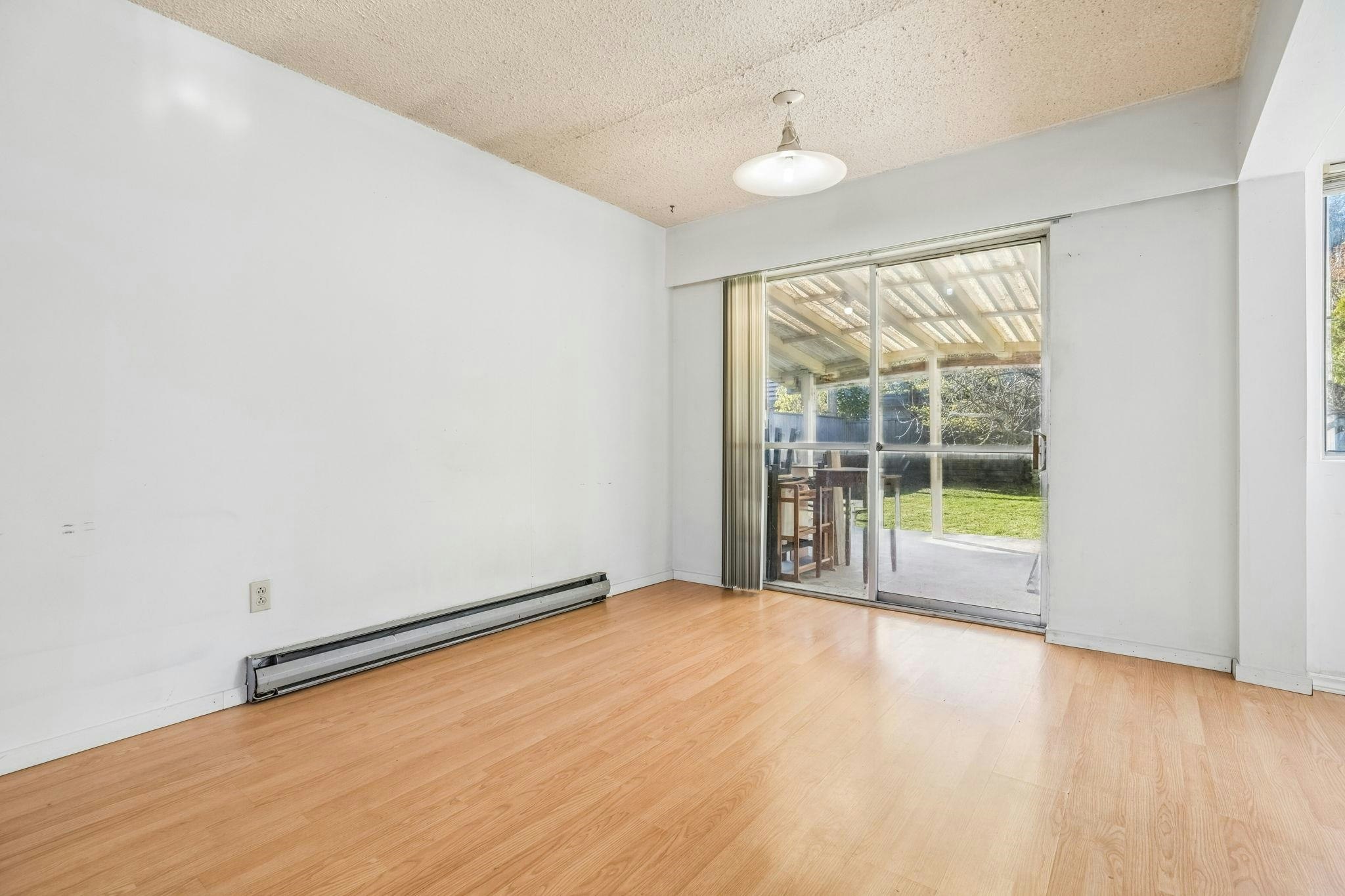 3740 Blundell Road, Richmond, BC, V7C 1G4 - 7