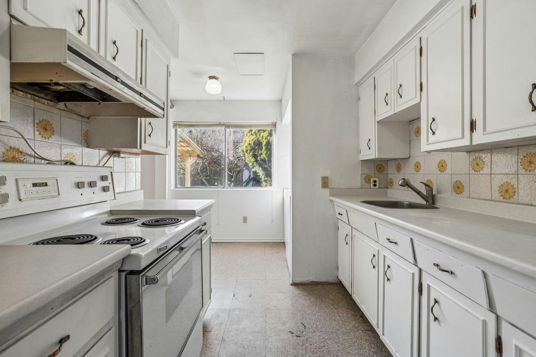 3740 Blundell Road, Richmond, BC, V7C 1G4 - 17