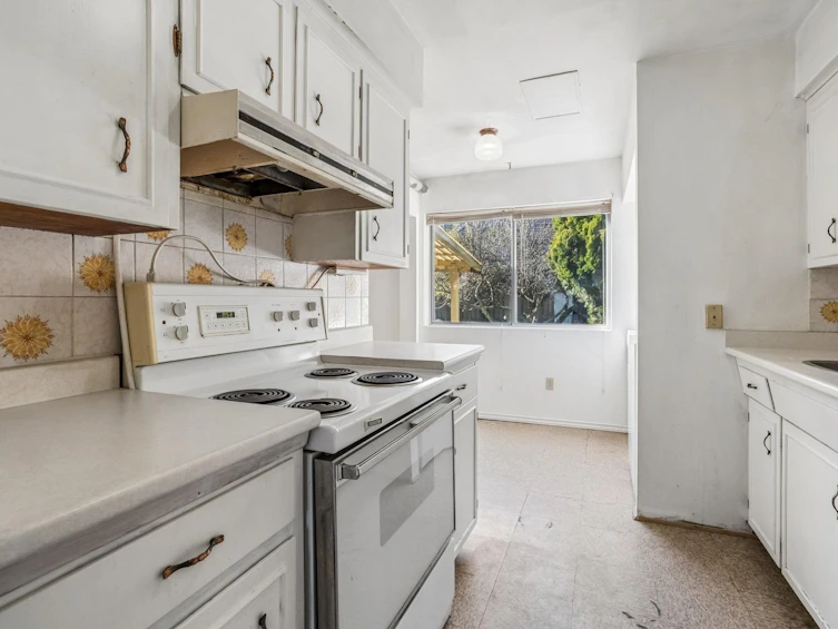 3740 Blundell Road, Richmond, BC, V7C 1G4 - 18