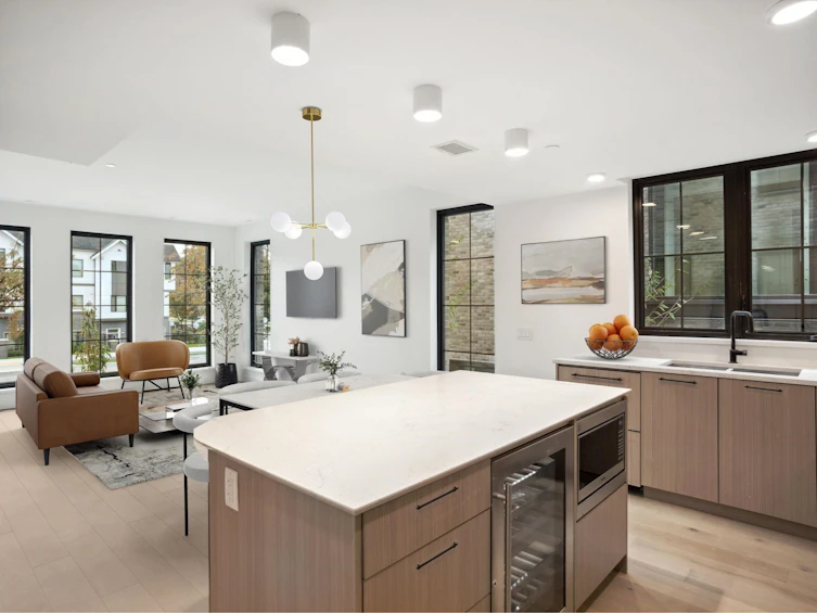 101-157 W King Edward Avenue, Vancouver, BC, V5Y 2H8