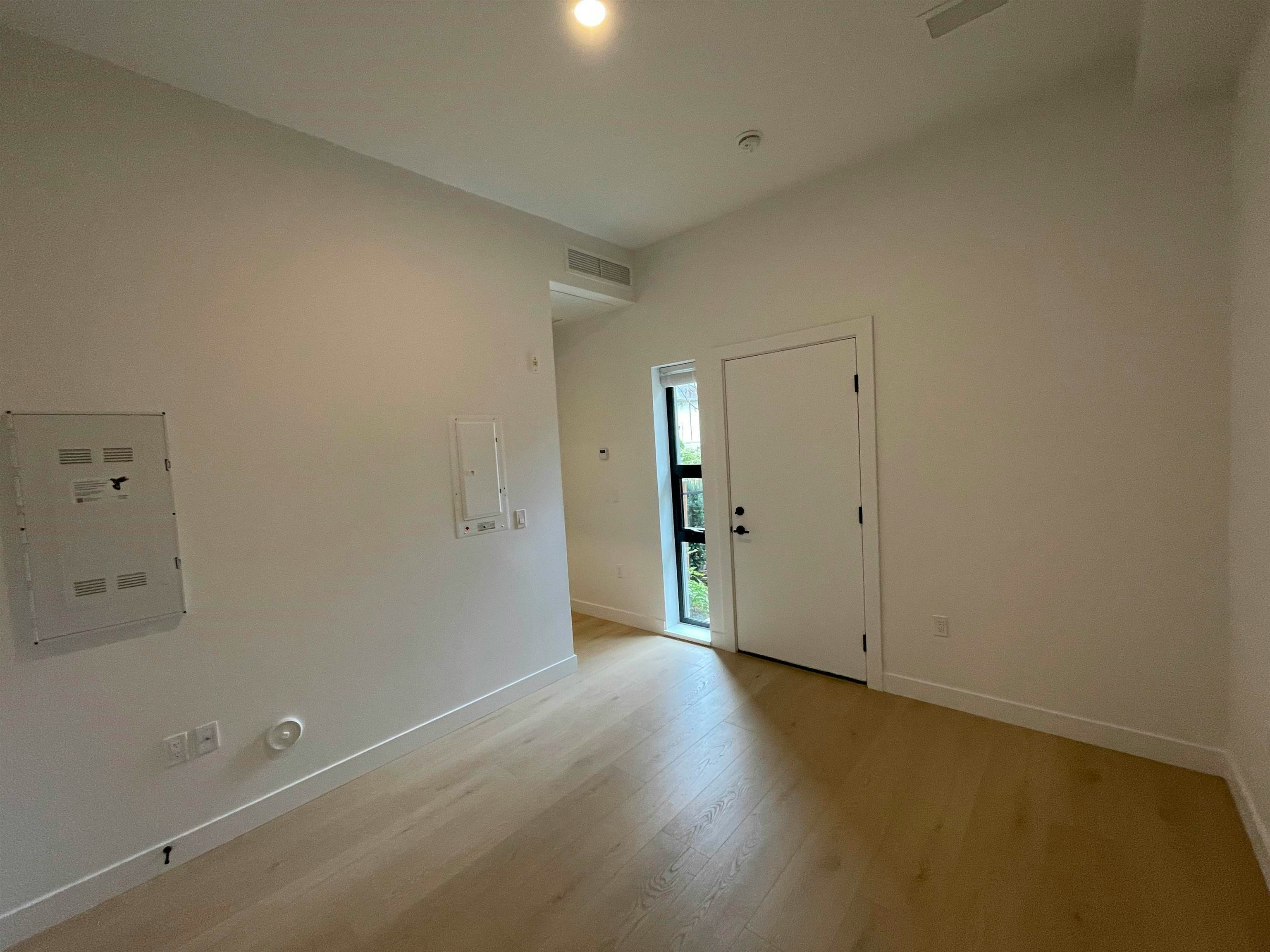 TH18-8899 Spires Road, Richmond, BC, V6Y 0N5 - 4