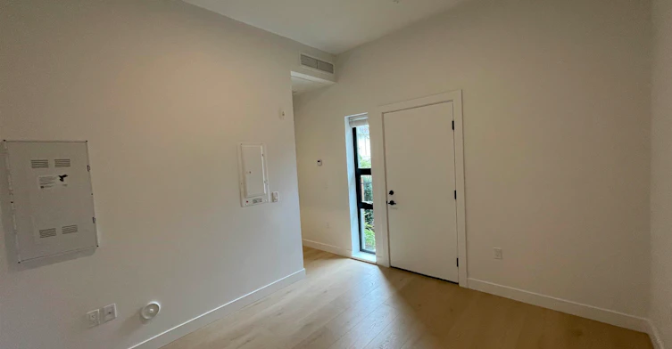 TH18-8899 Spires Road, Richmond, BC, V6Y 0N5 - 4