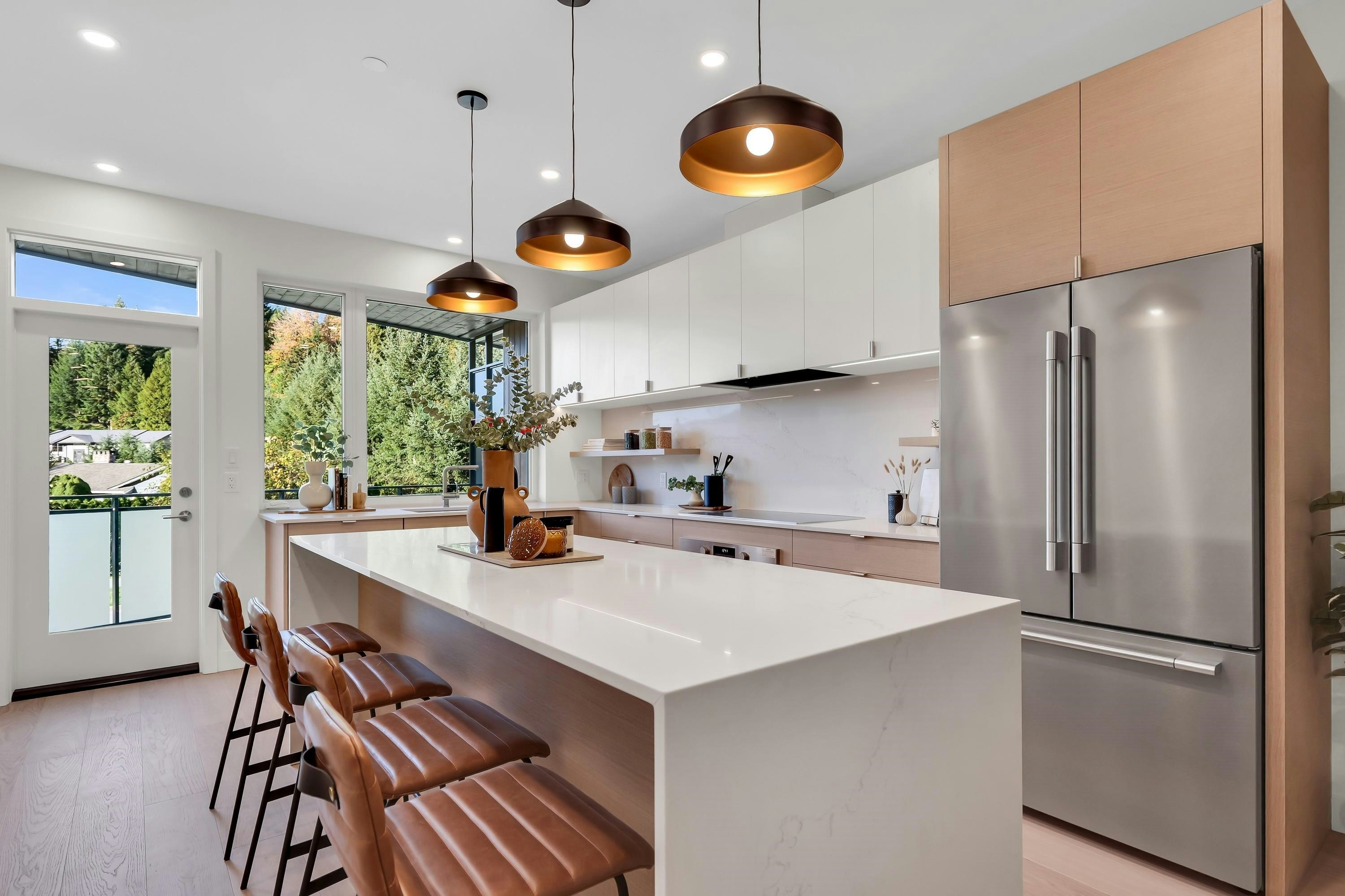 2305 Mamquam Road - 3