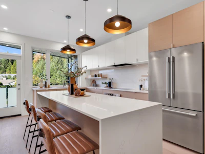 2305 Mamquam Road - 3