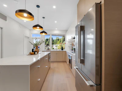 2305 Mamquam Road - 5