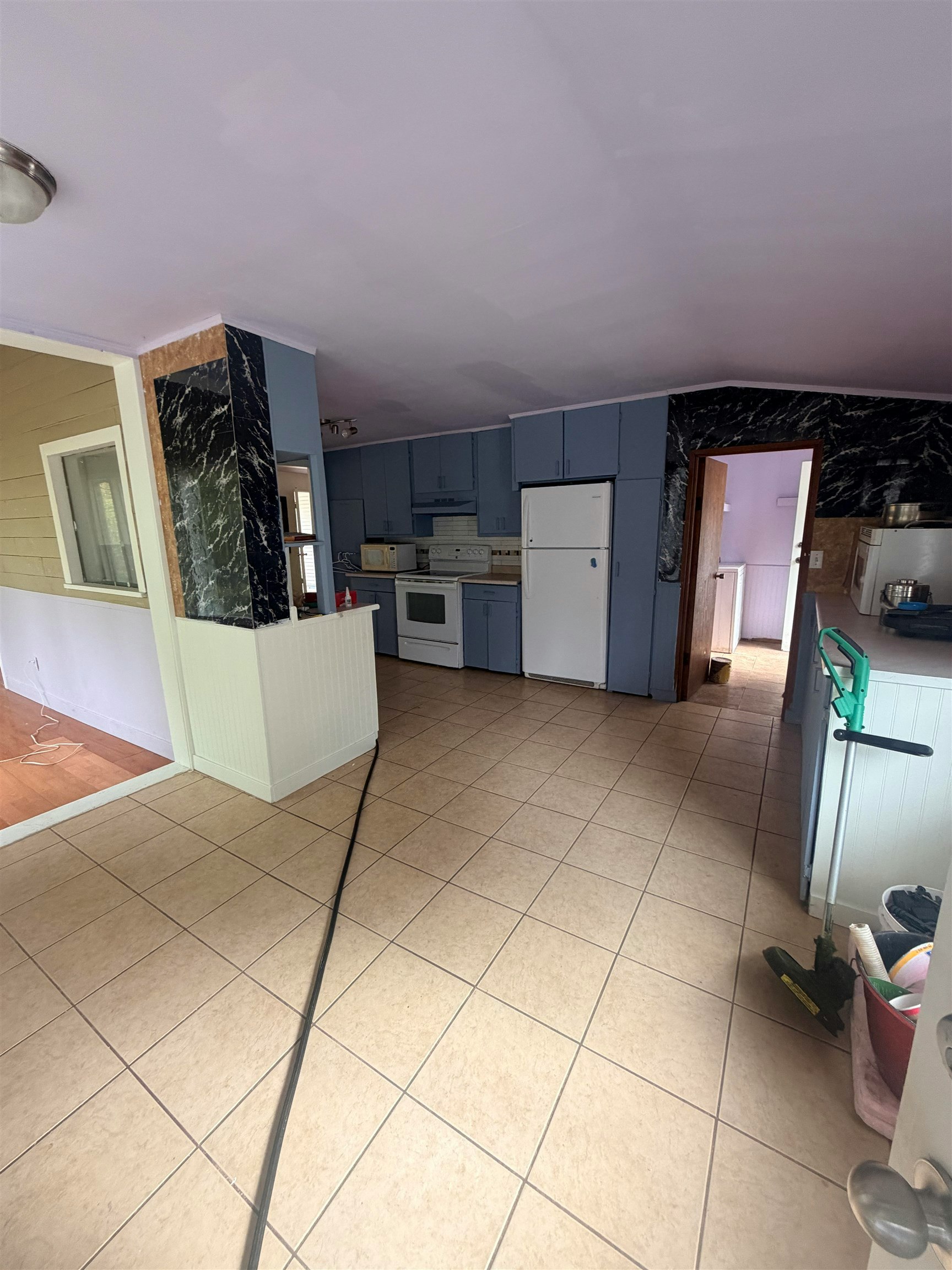 Barnsdale St, Maple Ridge, BC, V2X 6N5