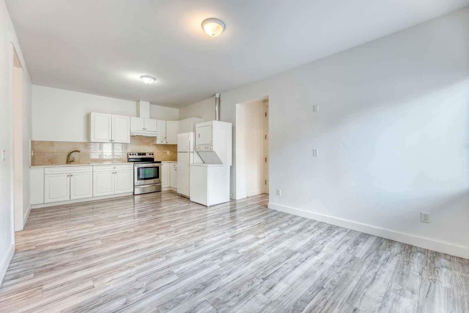 Spence Ave, Coquitlam, BC, V3J 4V5