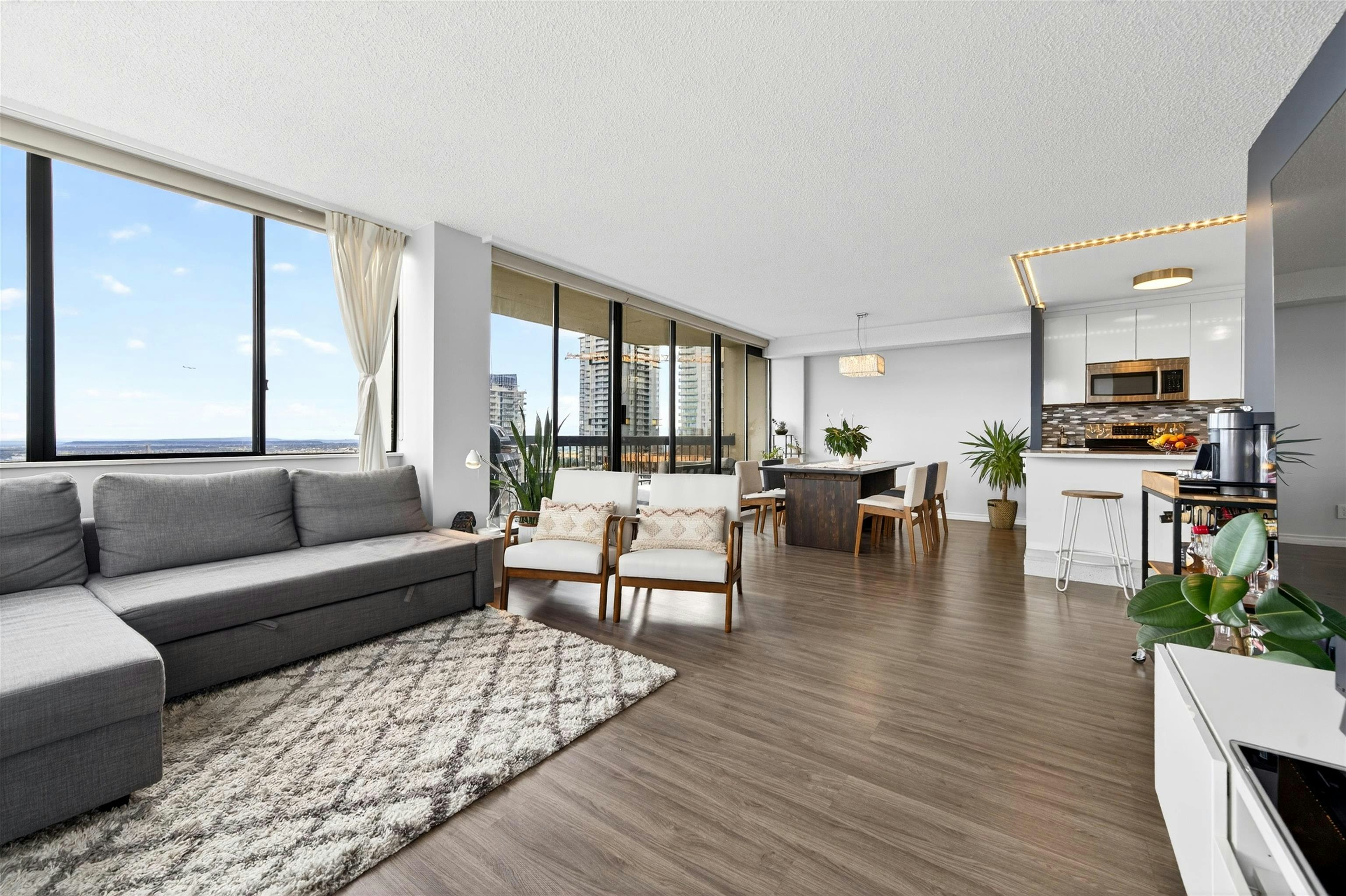 1903-6540 Burlington Avenue, Burnaby, BC, V5H 4G3