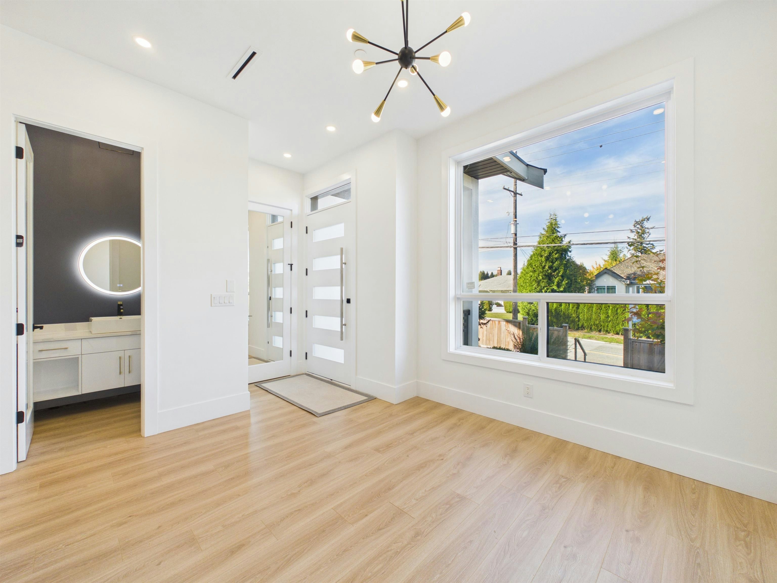 1-122 Eighth Avenue, New Westminster, BC, V3L 1X8 - 8