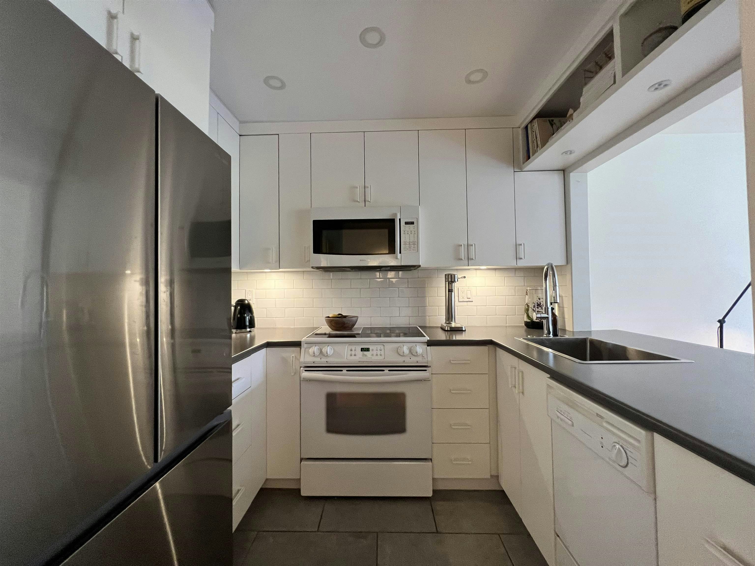 214-3875 W 4th Avenue, Vancouver, BC, V6R 4H8 - 5