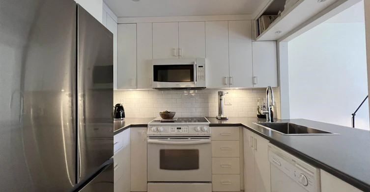 214-3875 W 4th Avenue, Vancouver, BC, V6R 4H8 - 5