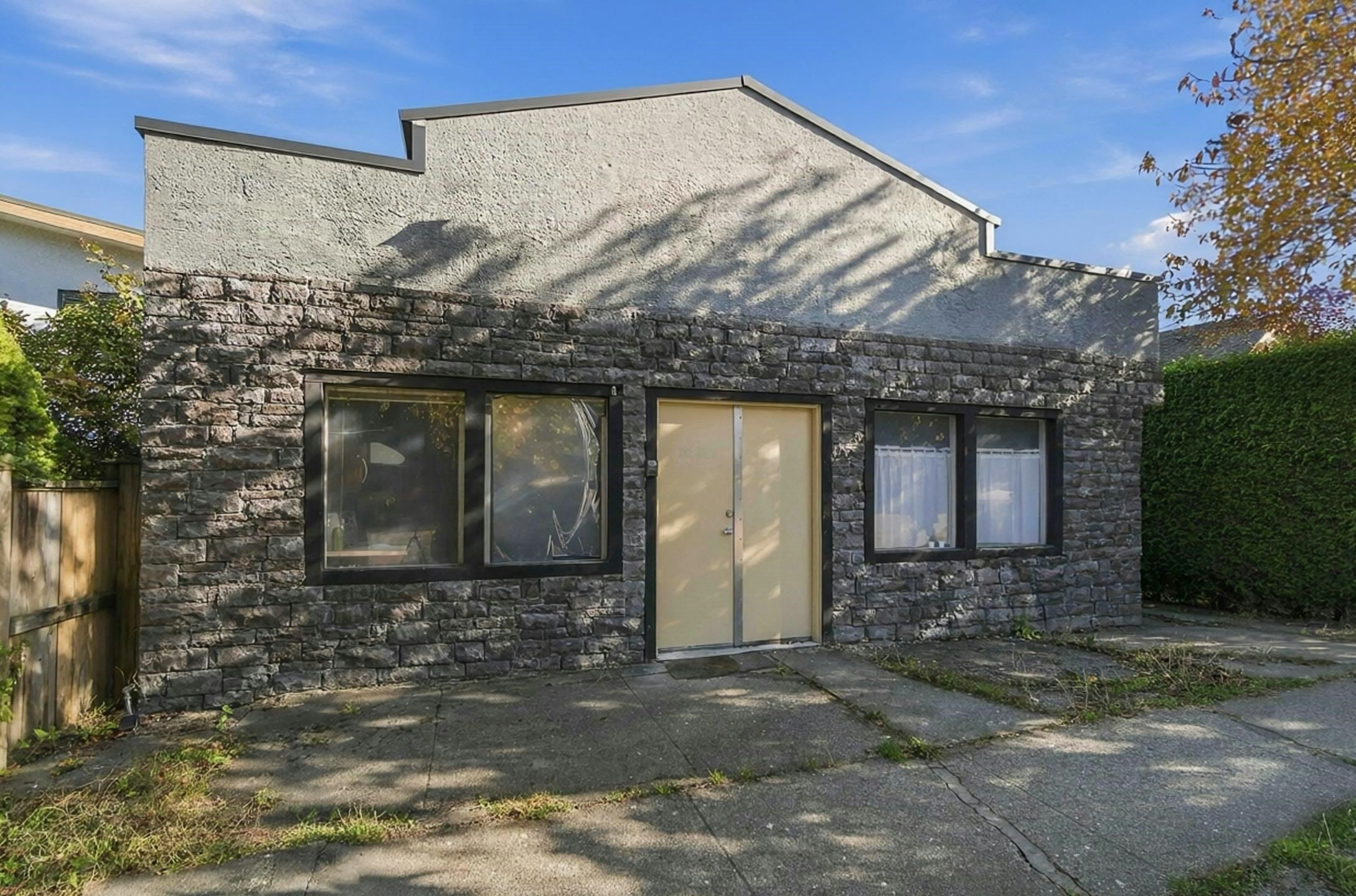 3628 Dunbar Street, Vancouver, BC, V6S 2C7